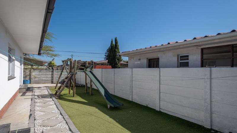 4 Bedroom Property for Sale in Townsend Estate Western Cape